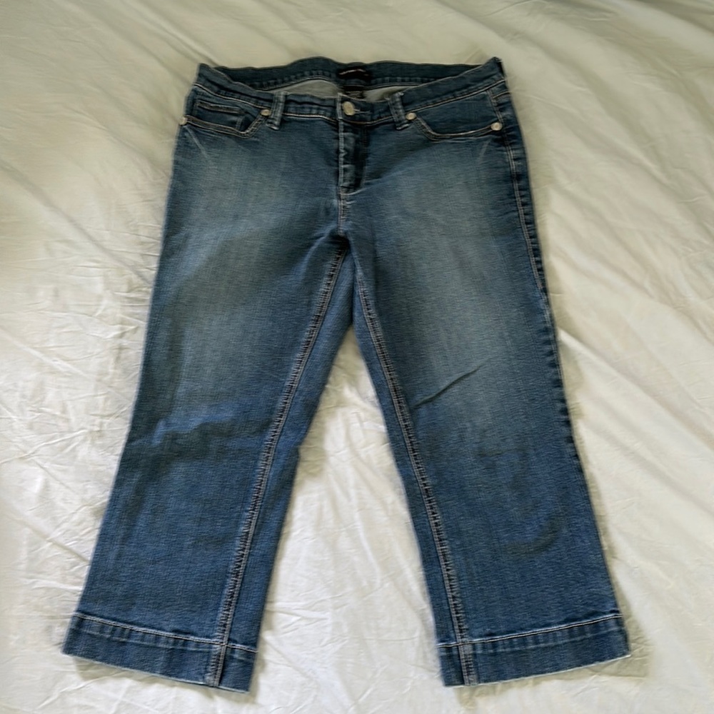 New York & Company Jean Capris